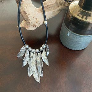 Sliver Feathers Necklace